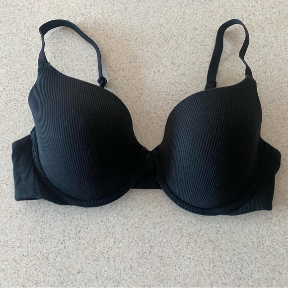 Victoria’s Secret Size 38C Bra - Picture 1 of 6